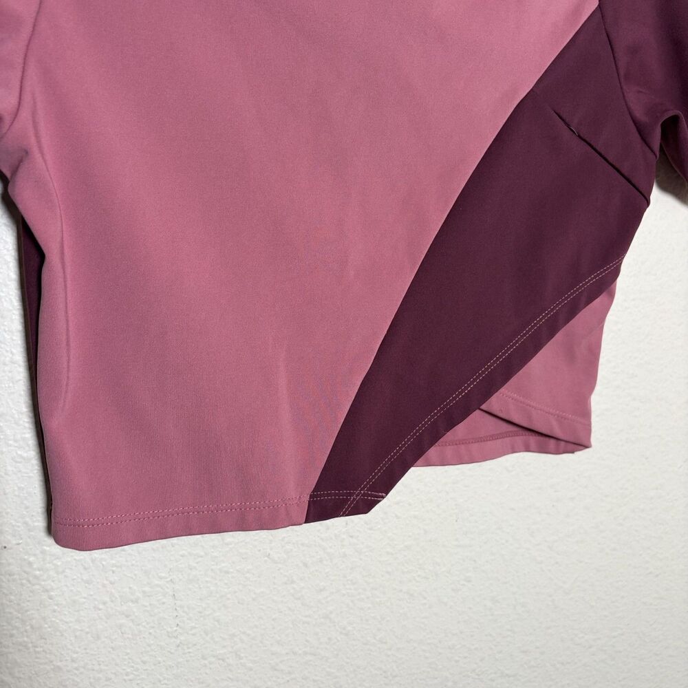 Gymshark T-Shirt Women's Small Pink Colorblock Cropped Athletic Crew Neck - Picture 3 of 9